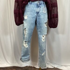 1111. Hidden Light Blue Jeans NWT Size 31